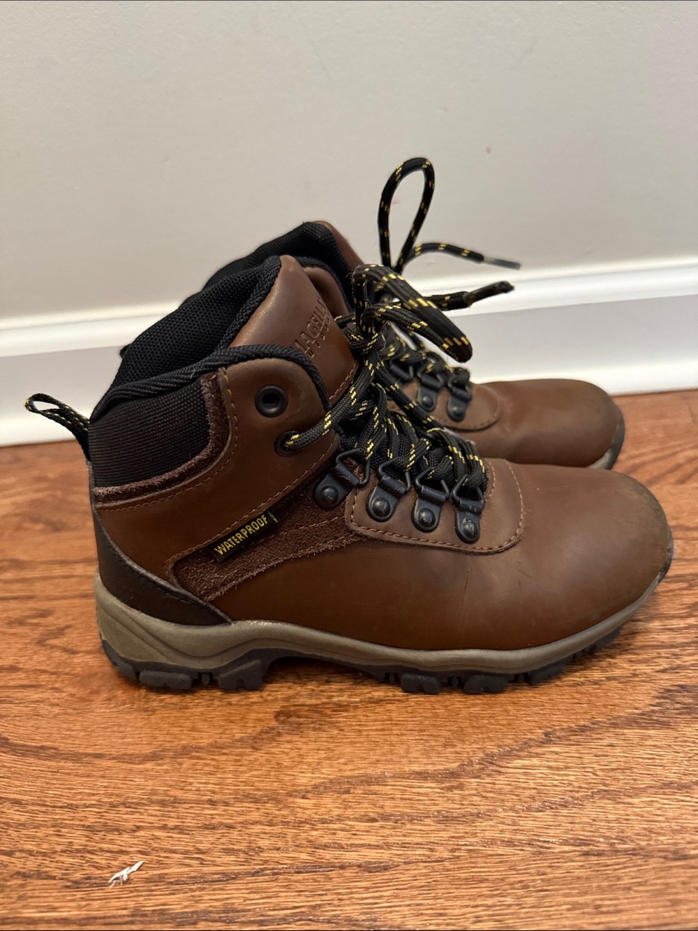 🥳 5 for $25 BUNDLE Kids Brown Waterproof Hiking Boots